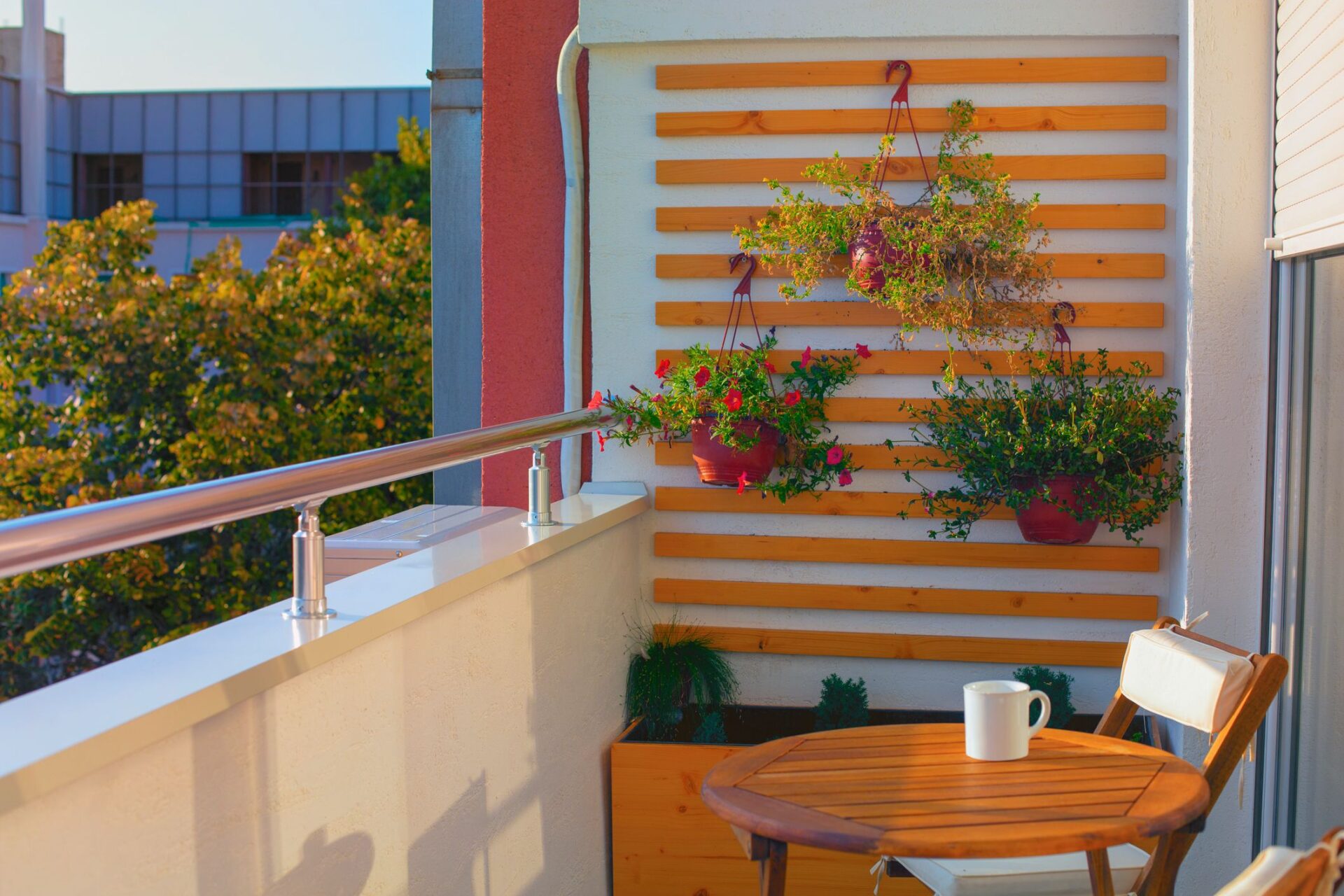 Aprenda como fazer um jardim vertical no seu apartamento Riva Incorporadora